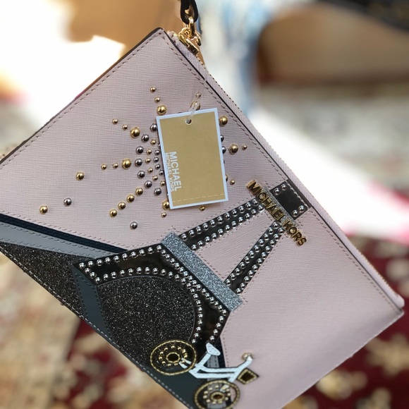 NWT Michael Kors limited edition Paris wristlet - Picture 6 of 8